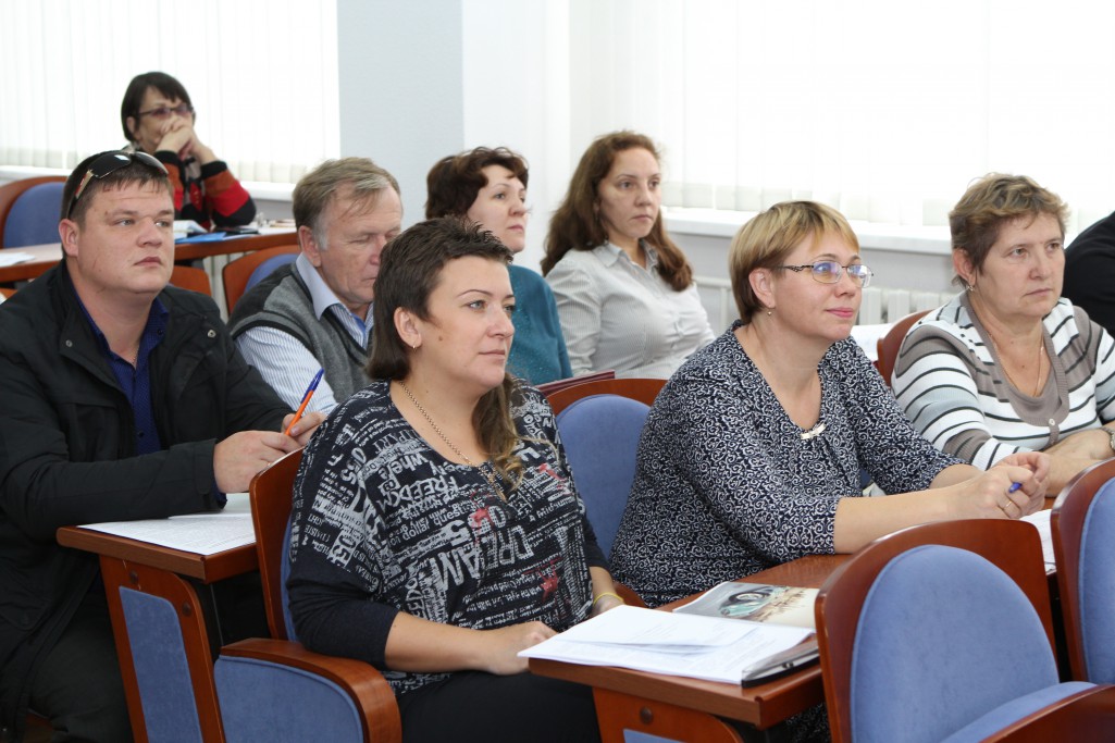 Педагоги системы дополнительного образования учатся