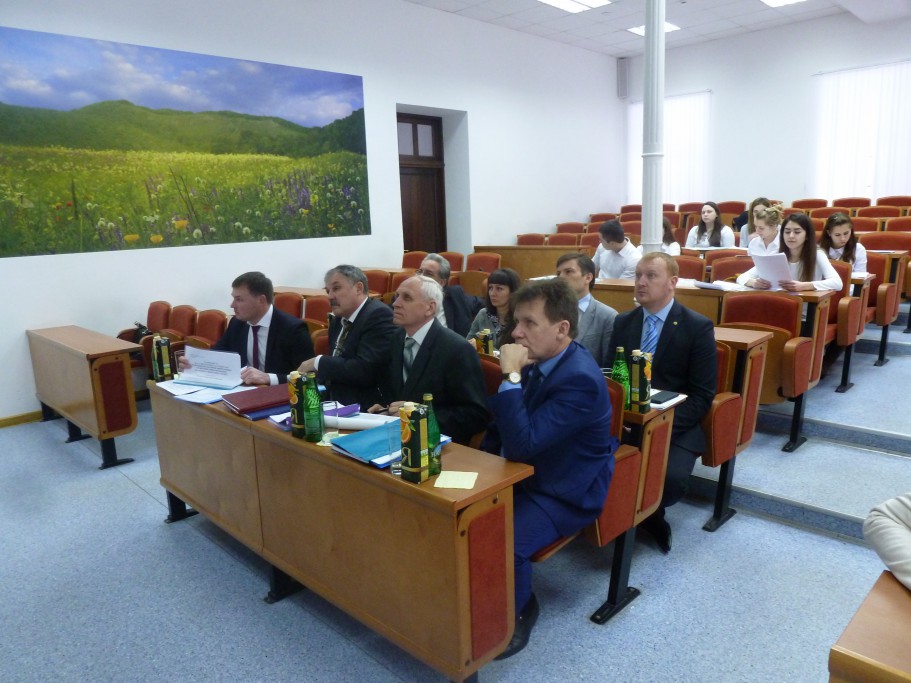 Защита выпускных квалификационных работ у обучающихся 4 курса по направлению подготовки Землеустройство и кадастры